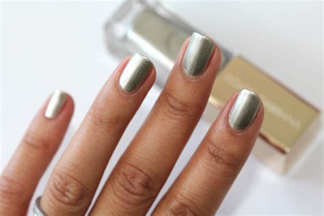 Dolce & Gabbana nail polish platinum